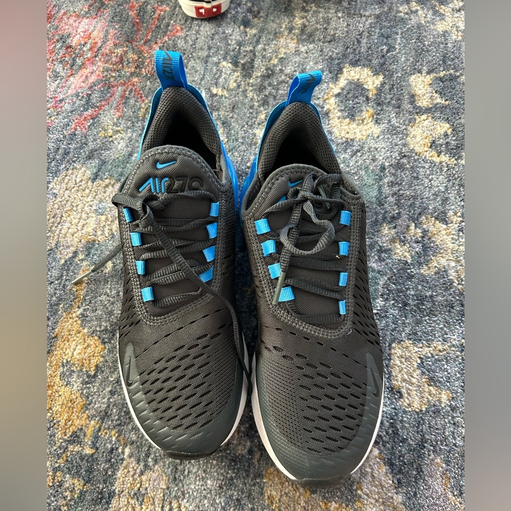 Nike Air Max 270 (Men’s/Youth 5.5)